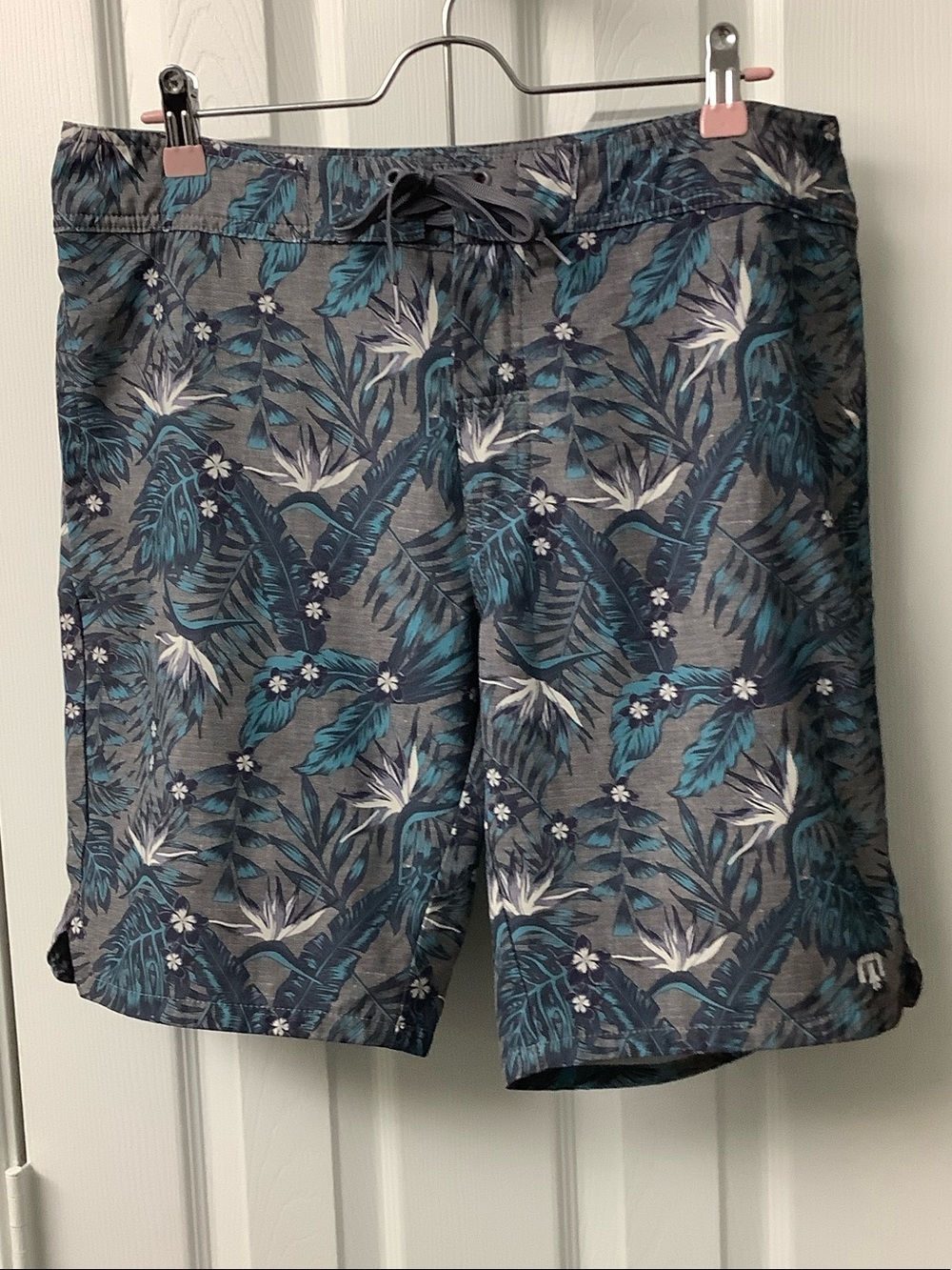 TRAVIS MATTHEW Tropical Leaf Swim Shorts - Blue Gray sz 33